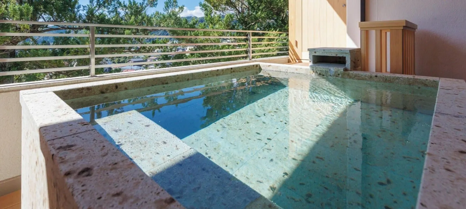 Kinugawa Grand Hotel Yume no Toki: An open-air bath