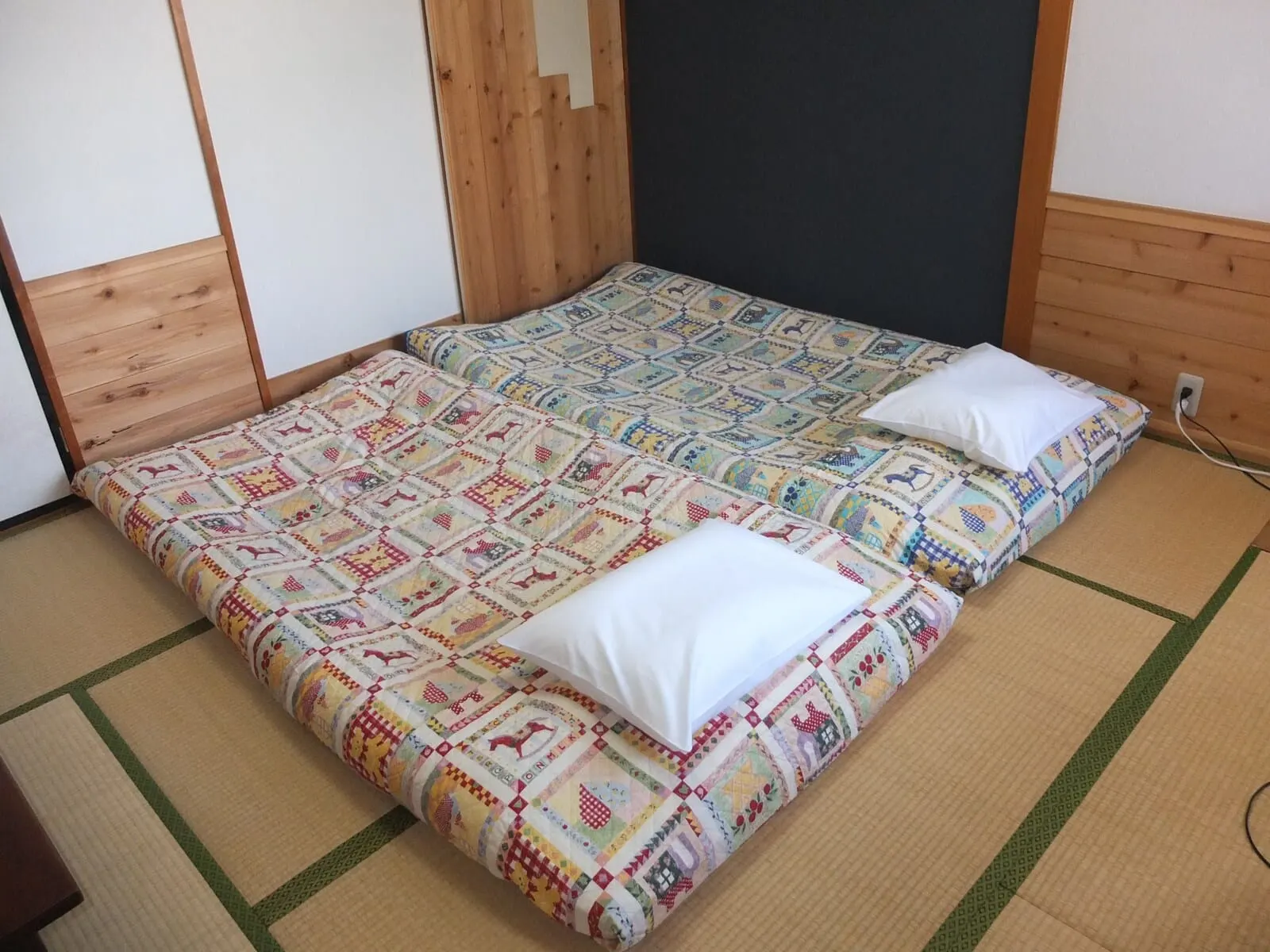 Turtle Inn Nikko: A room with futons