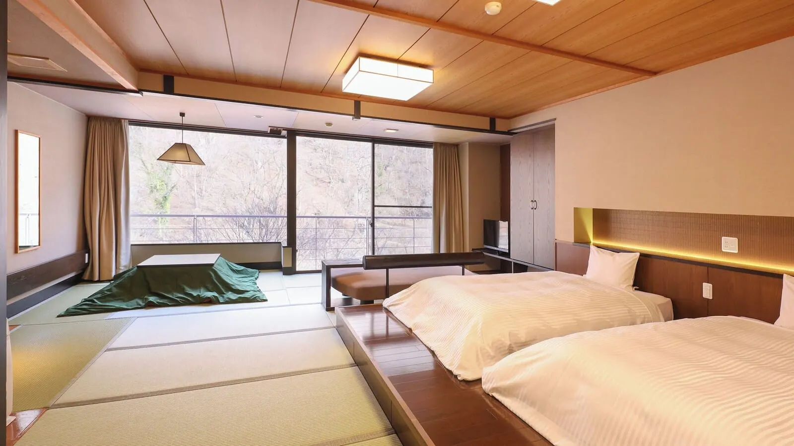 TAOYA Kawaji: A Japanese-Western room