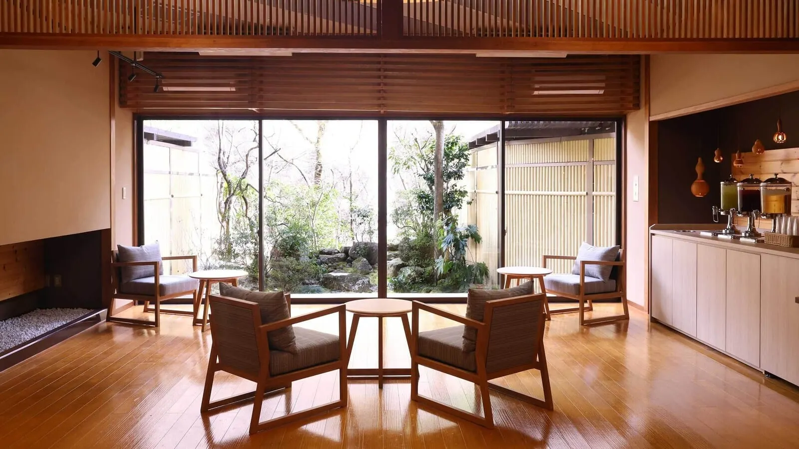TAOYA Kawaji: A room with a garden view