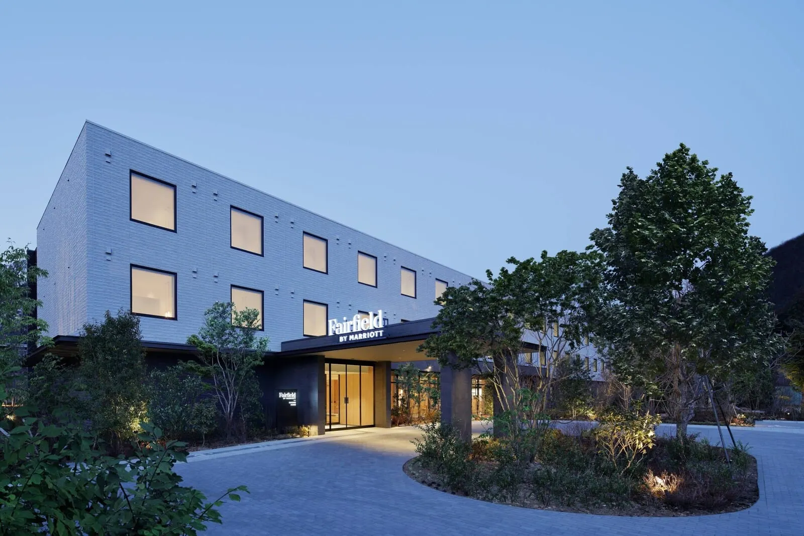 Fairfield by Marriott Tochigi Nikko: The hotel at dusk
