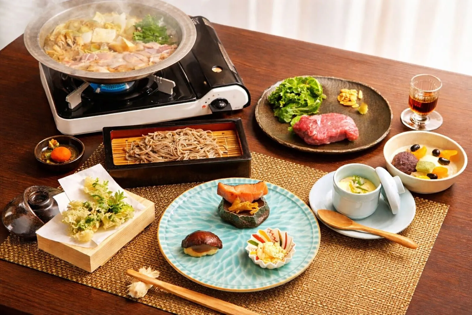 Hatago Nagomi: A dinner set with a small hot pot