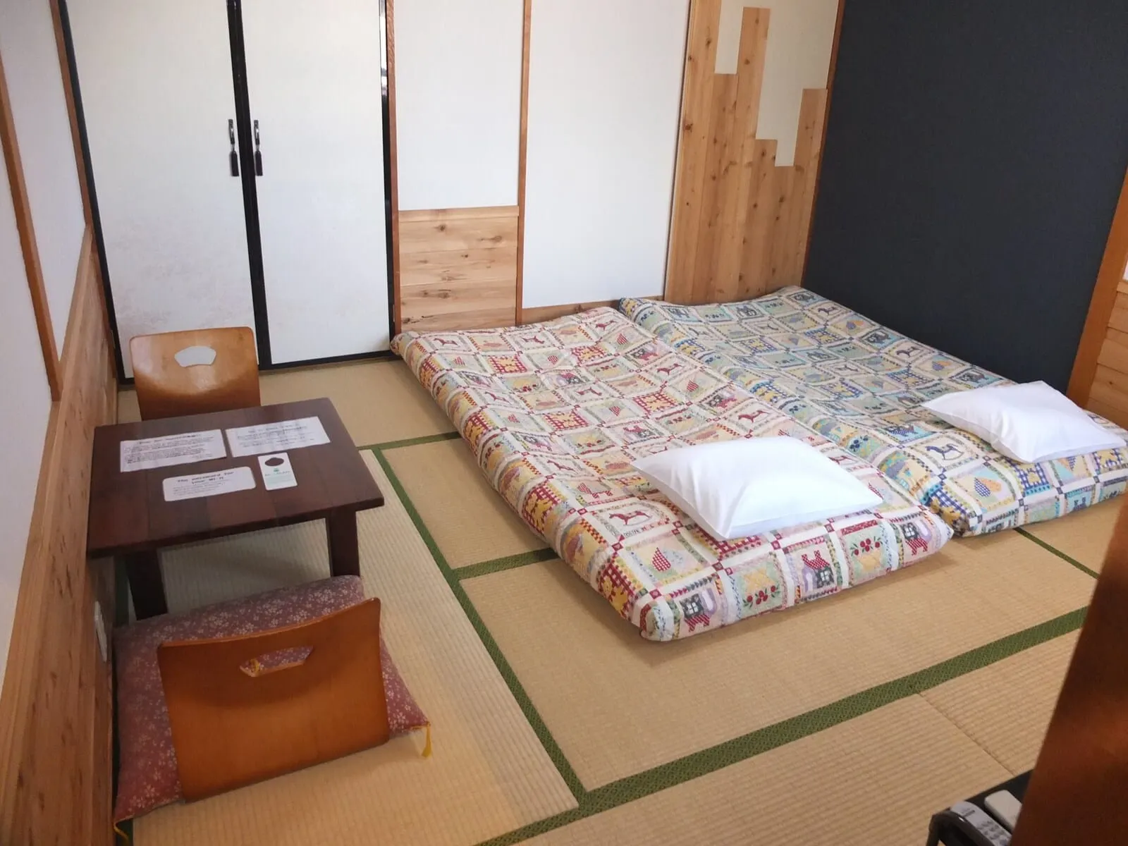 Turtle Inn Nikko: A tatami room with futons
