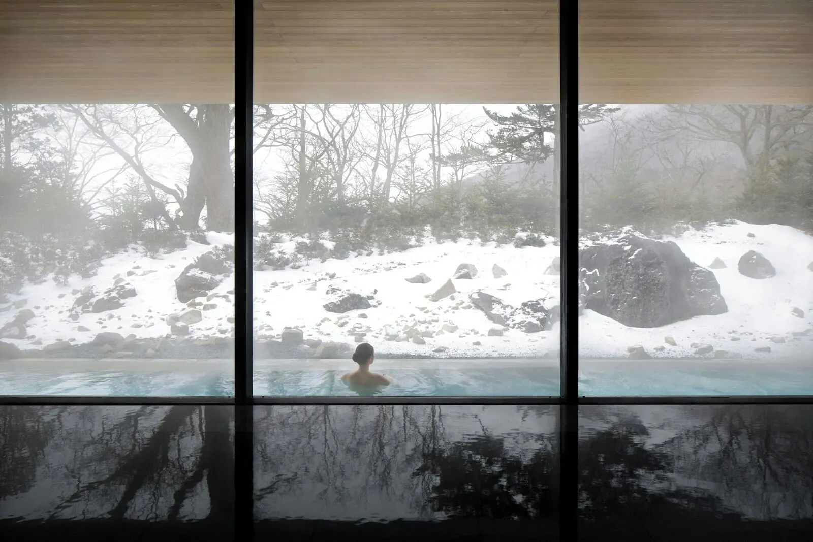 The Ritz-Carlton, Nikko: The open-air onsen in snow