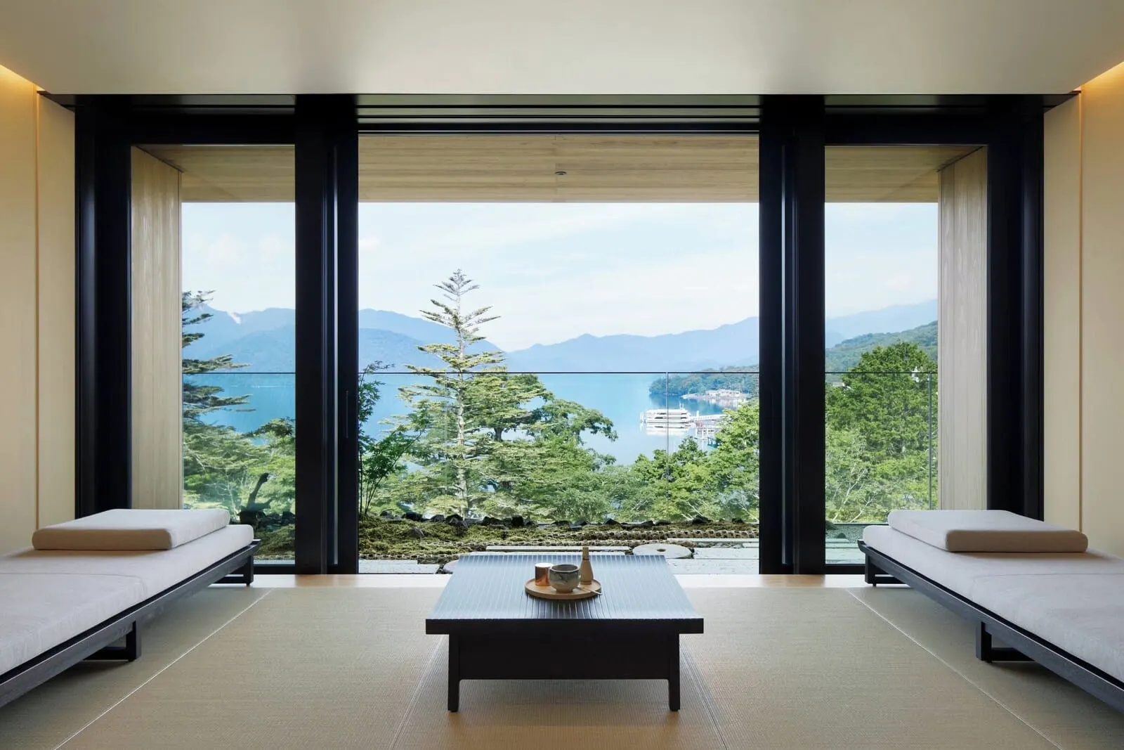 The Ritz-Carlton, Nikko: A room looking over the lake