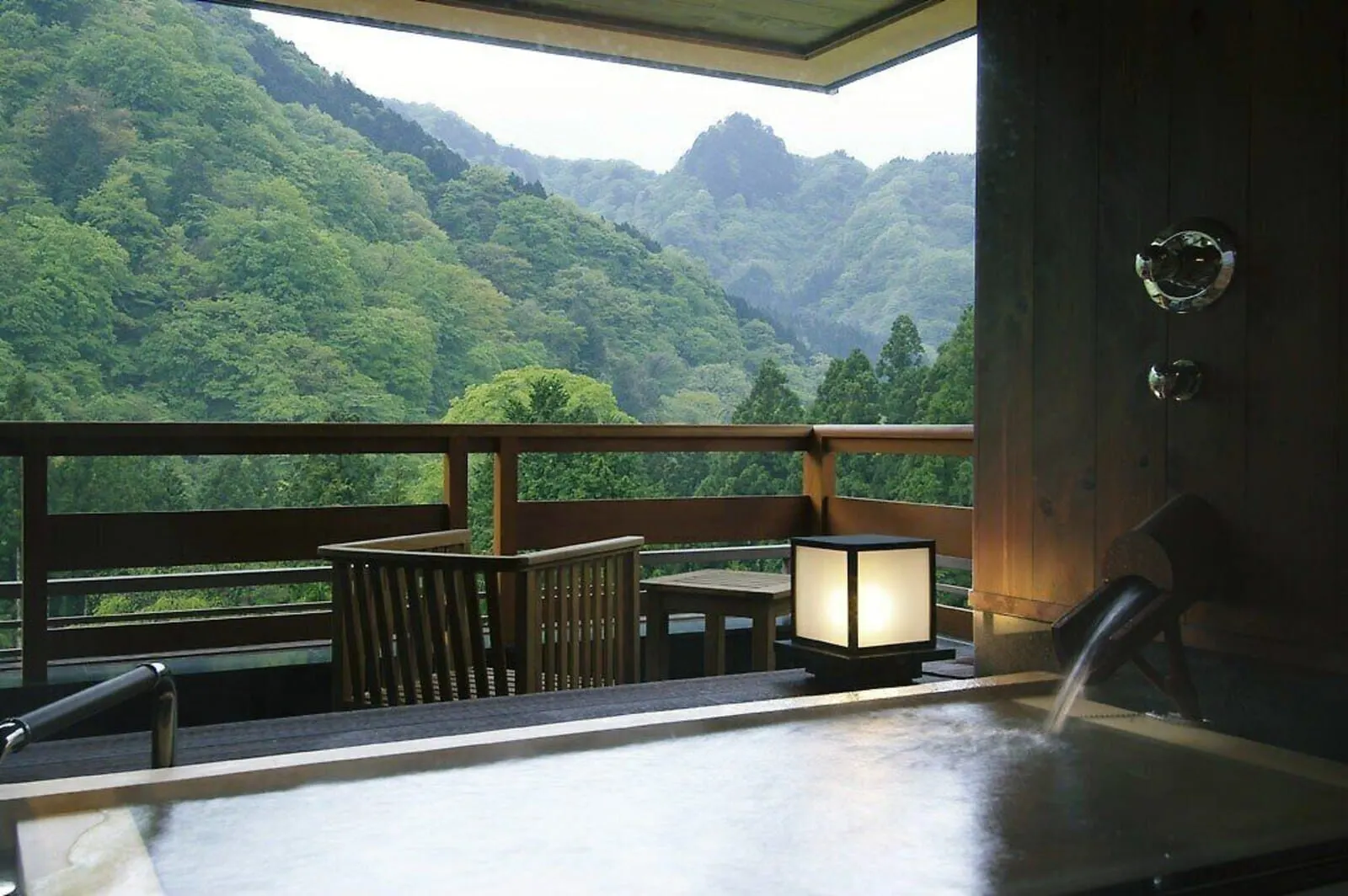 Nikko Senhime Monogatari: A room with its own open-air bath facing the mountains
